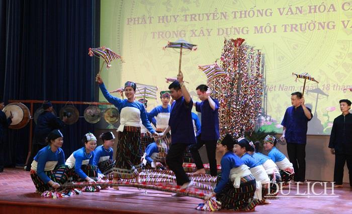 Nhảy sạp trong lễ cầu mùa dân tộc Thái, Thanh Hóa